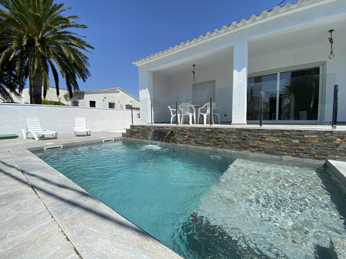 Montsia 23 - Casa Con Piscina Privada En Roses Villa Buitenkant foto