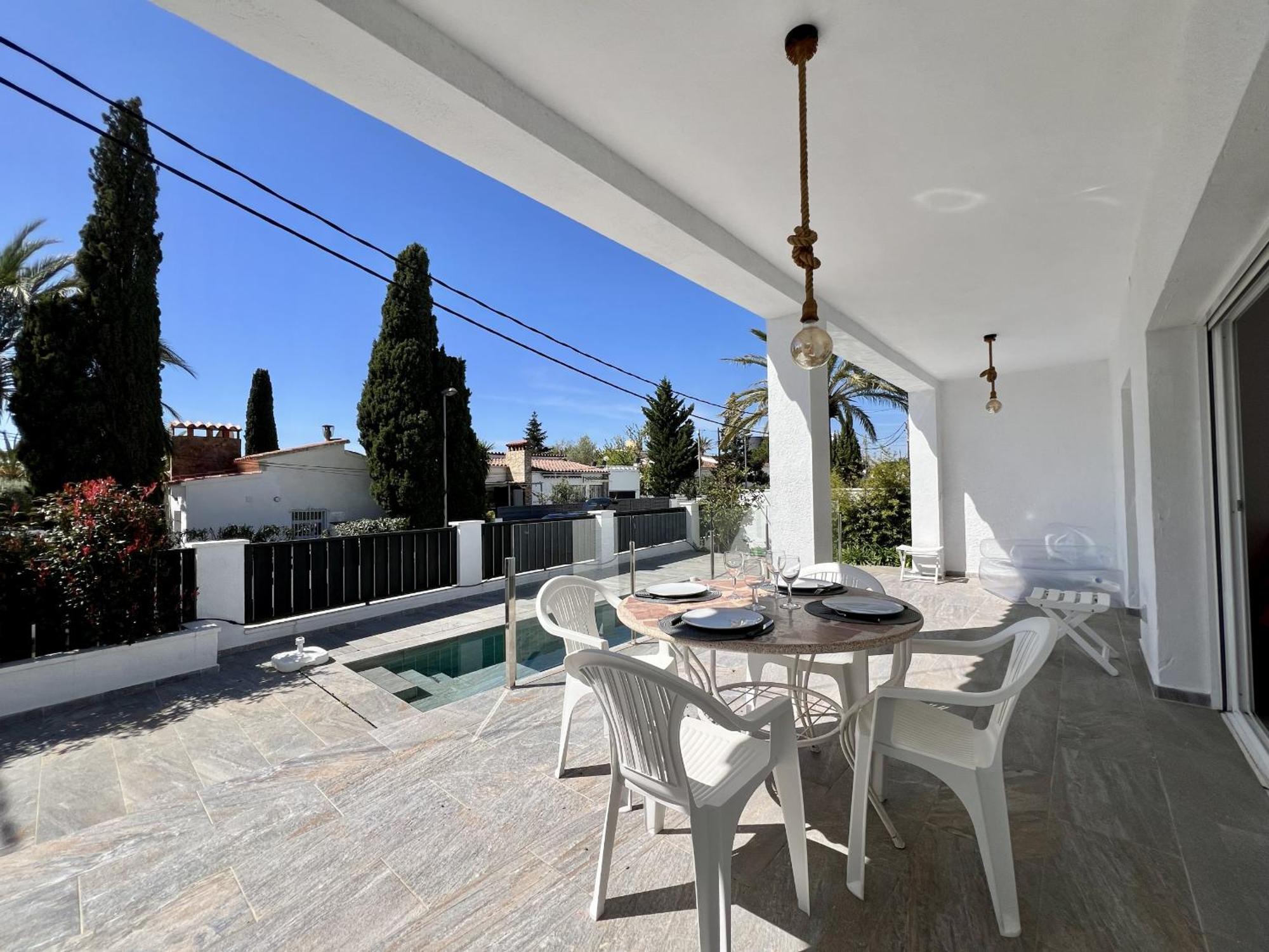 Montsia 23 - Casa Con Piscina Privada En Roses Villa Buitenkant foto