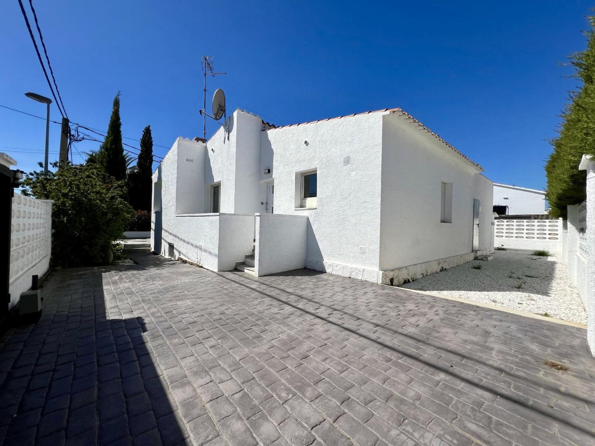 Montsia 23 - Casa Con Piscina Privada En Roses Villa Buitenkant foto